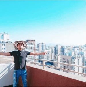 Meet your Posher, Javier